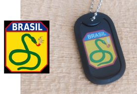 Dog tag a cobra vai fumar